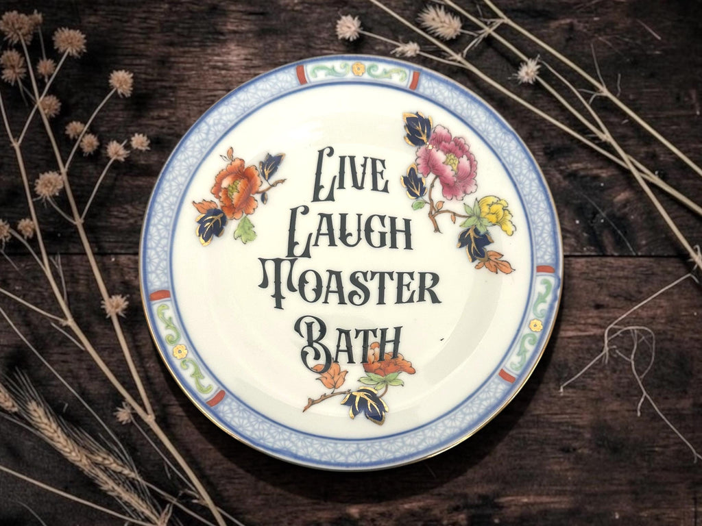 Live laugh toaster bath, vintage plate with stand