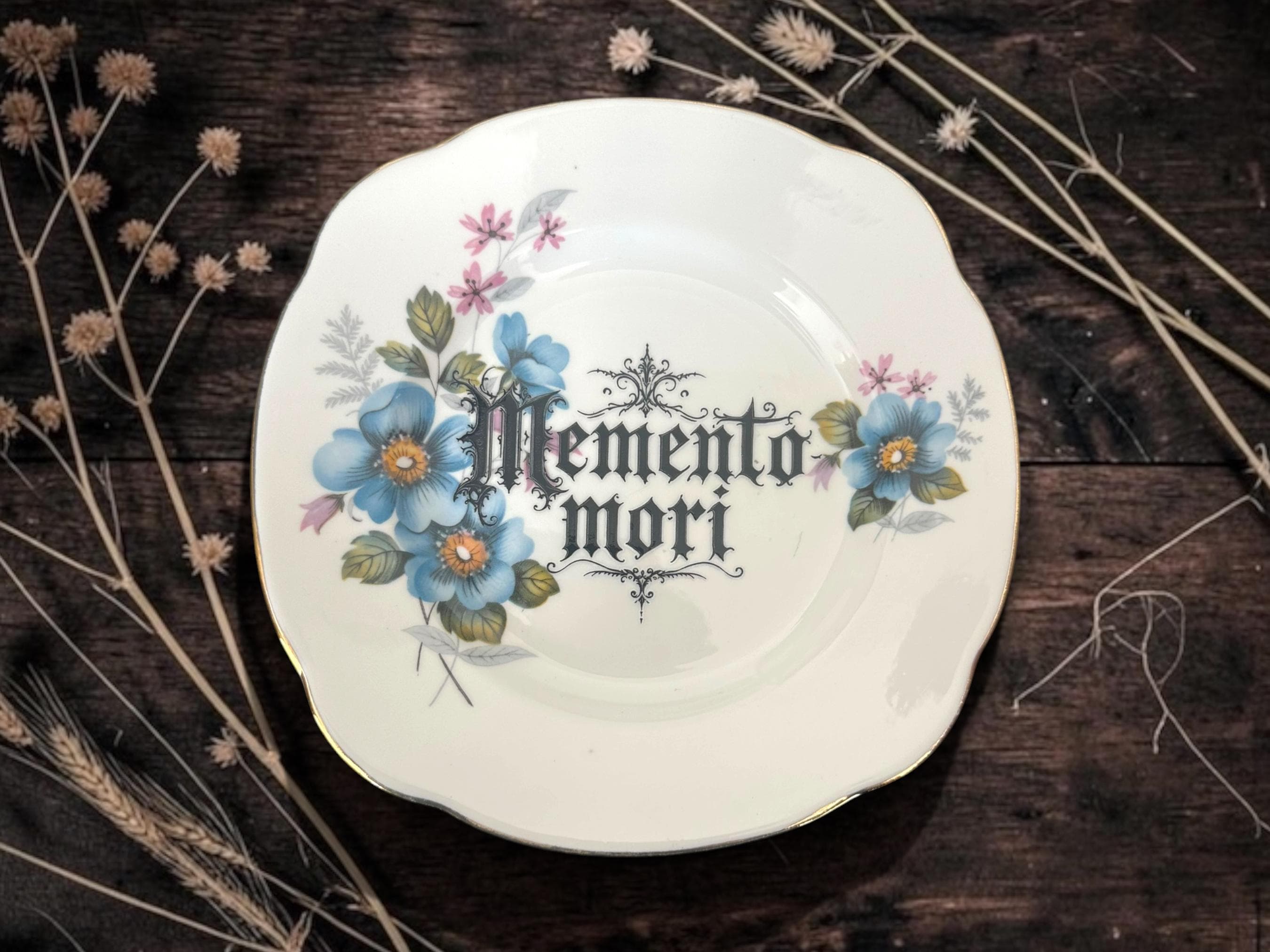 Memento Mori Vintage 16cm Decorative Plate with Stand